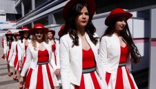 Млади рускини ще гонят топките в мача на откриването