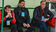 Царско село няма да уволнява Сухия поне засега, Любо Пенев чака