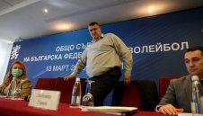 Волейболната федерация пак обсъжда кой да поеме националите