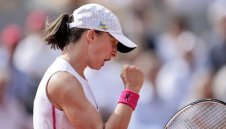 Не е за вярване: Швьонтек задмина Винъс Уимялс по спечелени пари 