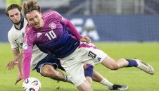 Байерн се отказа от германски национал