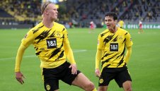 Борусия Дортмунд отвя Фрайбург с 4:0