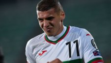 Вдигат Кирил Десподов за Италия