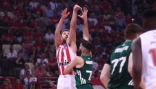 Везенков игра 20 минути, Олимпиакос отнесе ПАО