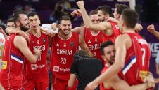 Сърбия удари Русия и е финалист на европейското