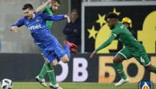 Левски отново не успя да се противопостави на Лудогорец, Моци разгневи "сините" фенове + ВИДЕО