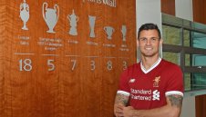 ОФИЦИАЛНО: Ловрен преподписа с Ливърпул