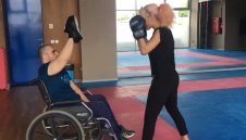 Благородна кауза: Бивш ММА боец вдъхновява с послание и видео