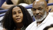 Майк Тайсън за Усик: Непохватен, но ще ги набие всички