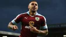 Уотфорд уреди нападател на Бърнли