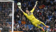 Касияс си тръгва, но идва Касия