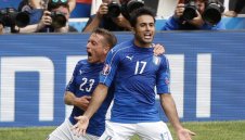 Фиорентина на крачка от подпис с Джакерини