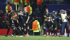 Севиля изрита Юнайтед от Шампионската лига + СНИМКИ