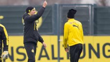 Тухел вдигна жълт картон на Обамеянг + СНИМКИ