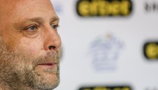 Скандал в Левски! Тити Папазов даде Любо Младежа на полицията