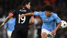 Гражданите ще наградят младок с нов договор