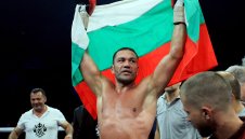 Кобрата и Джошуа ще се бият на кораб?