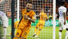 Ще цъфтят ли "лалетата" в Атина?