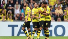 Обамеянг с хеттрик, Дортмунд напляска шестодивизионно тимче