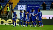 Късно е, либе, за китка... в Левски