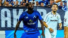 Карл "Велики" е козът на Левски срещу "моряците"