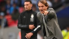 Манчини не губи вяра: Чака ни доста дълъг път