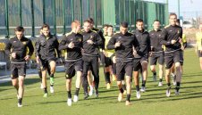 Титуляри на Ботев отпаднаха за мача с Черно море