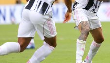 Юве и Порто разменят защитници