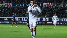 Мадзари се завърна с победа начело на Наполи