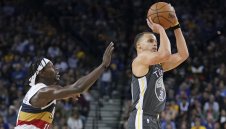 Стеф се развихри срещу Пеликанс и постави рекорд