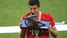 Левандовски се сопна: Не ме сравнявайте с Герд Мюлер