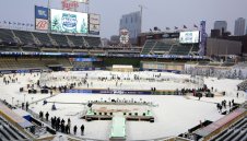 Лед! Изиграха най-студения мач в историята на НХЛ