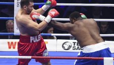 Търгът за битката между Кобрата и Уайт отново се провали