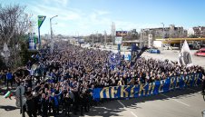Левски кани феновете на мач със скара и бира 