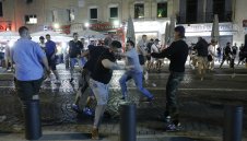 Нов бой на Евро 2016, полицията използва сълзотворен газ