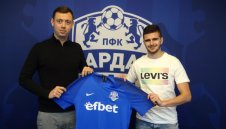 Арда ще плати 100 бона на ЦСКА за Стойчо Атанасов