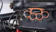 Кокаин, оръжие и "Моята борба" на Хитлер открити у биячите на Слави Ангелов