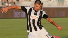 Партизан изпусна Стяуа, Божинов се контузи