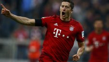 Свиреп Левандовски откри ловния сезон с картечница