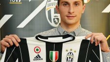 Юве купи Калдара за 25 милиона евро и го остави под наем + ВИДЕО