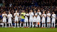 Стив Макларън е фаворит за Лийдс