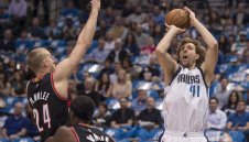 Дирк върна времето назад, но и това не помогна на Далас