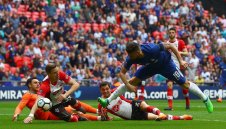 Магьосникът Жиру и Мората пратиха Челси на финал + ВИДЕО