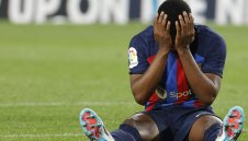 Барса продава две от звездите си