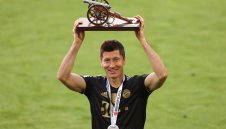 Байерн е на тръни: Левандовски намекна за трансфер