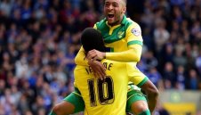 Смях! Играч на Норич си тръгна преди мач, не му харесало, че е резерва