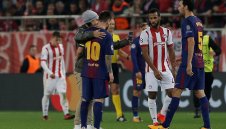 Олимпиакос прекъсна впечатляваща серия на Барса