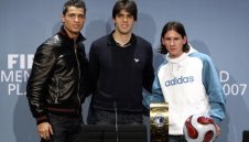 Кака: Меси и Кристиано са от друга планета