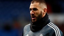 Бензема с болки във врата преди мача на Реал с Аякс