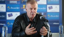 Сираков готов да се оттегли от Левски и добави: Няма да има реки от златен дъжд
